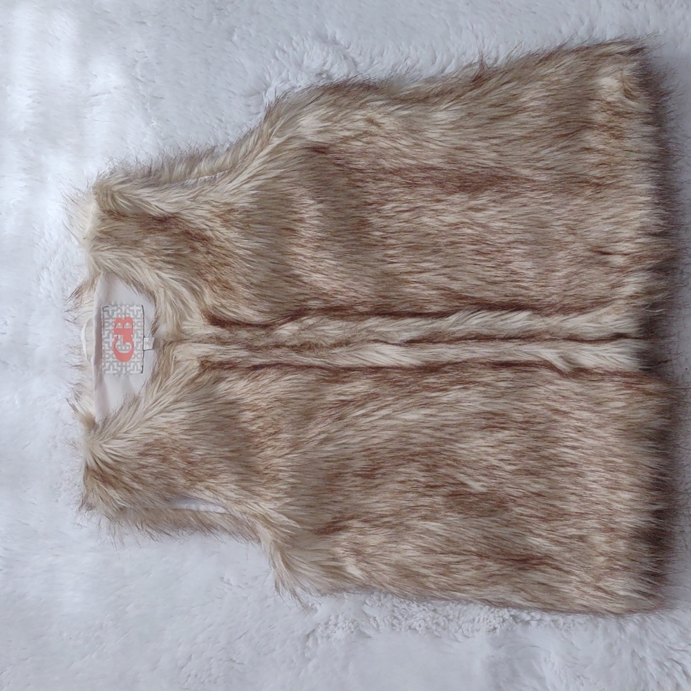 GB FUR VEST . - Picture 3 of 14